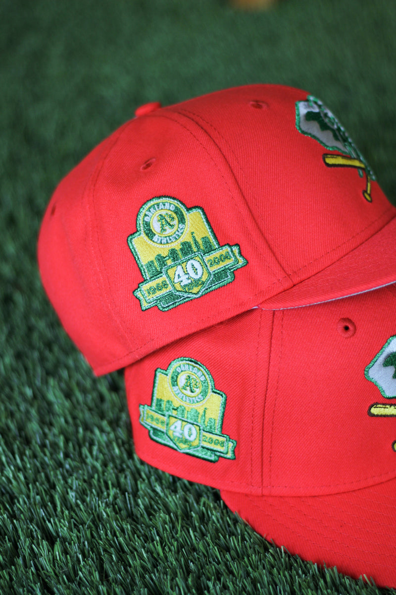 2008 OAKLAND ATHLETICS LAVA RED FITTED W/ GREY UNDER VISOR