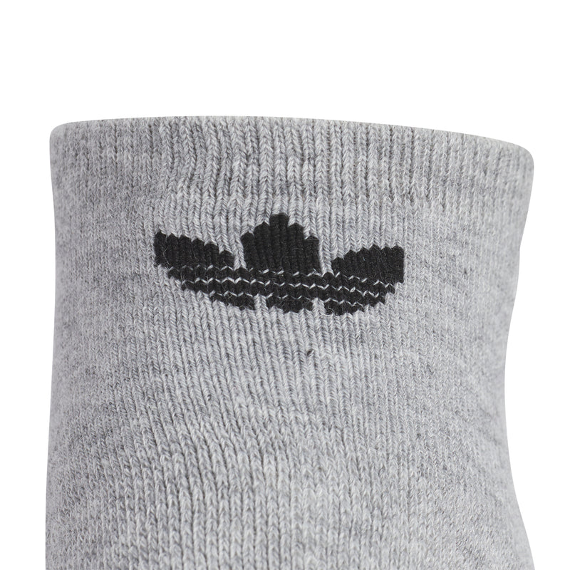 Heather grey no-show sock cuff with black trefoil logo