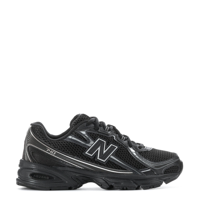 Youth black lace-up sneakers with silver N logo and chunky rubber sole