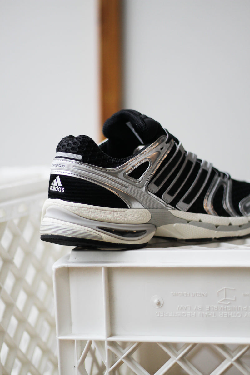 ADIDAS ADISTAR CONTROL 5 "METALLIC SILVER/BLACK"