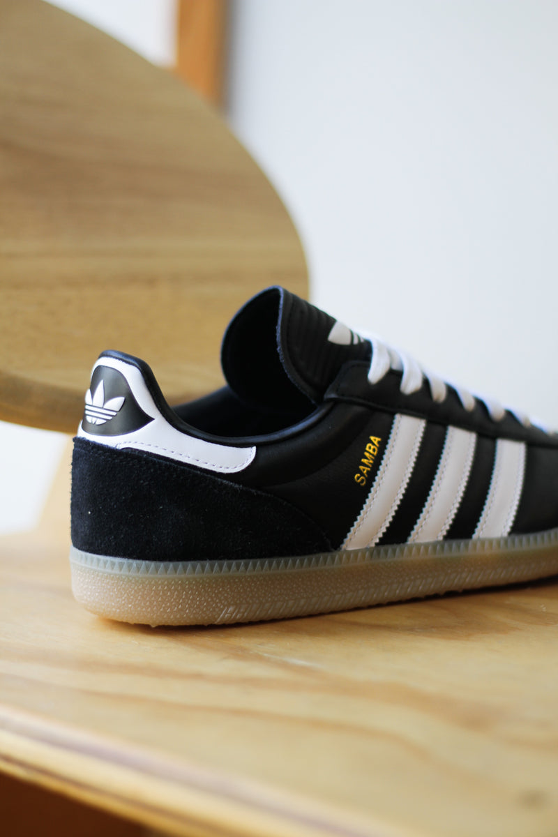 ADIDAS SAMBA JP "CORE BLACK/CLOUD WHITE"