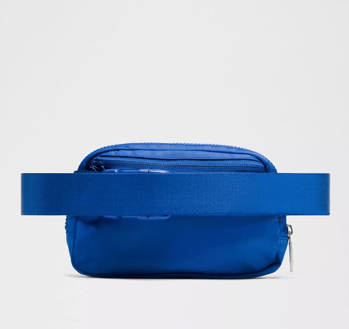 Alpha Xi Delta lululemon Everywhere Belt Bag - College Cobalt