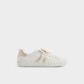 Chicsneaker2