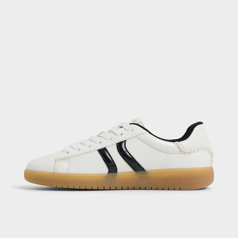 Chicsneaker2