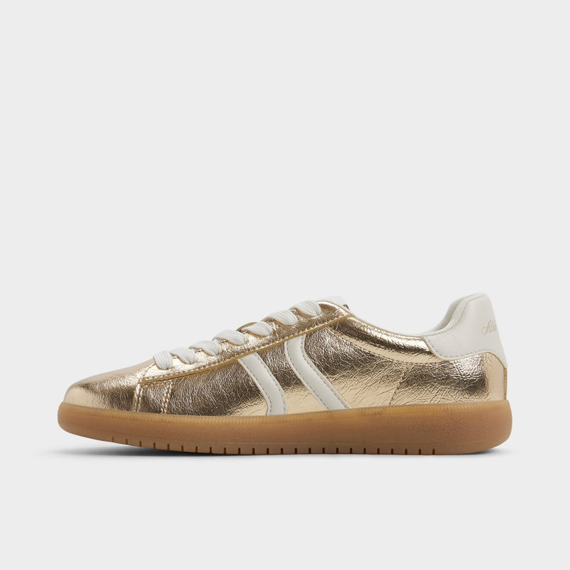 Chicsneaker2