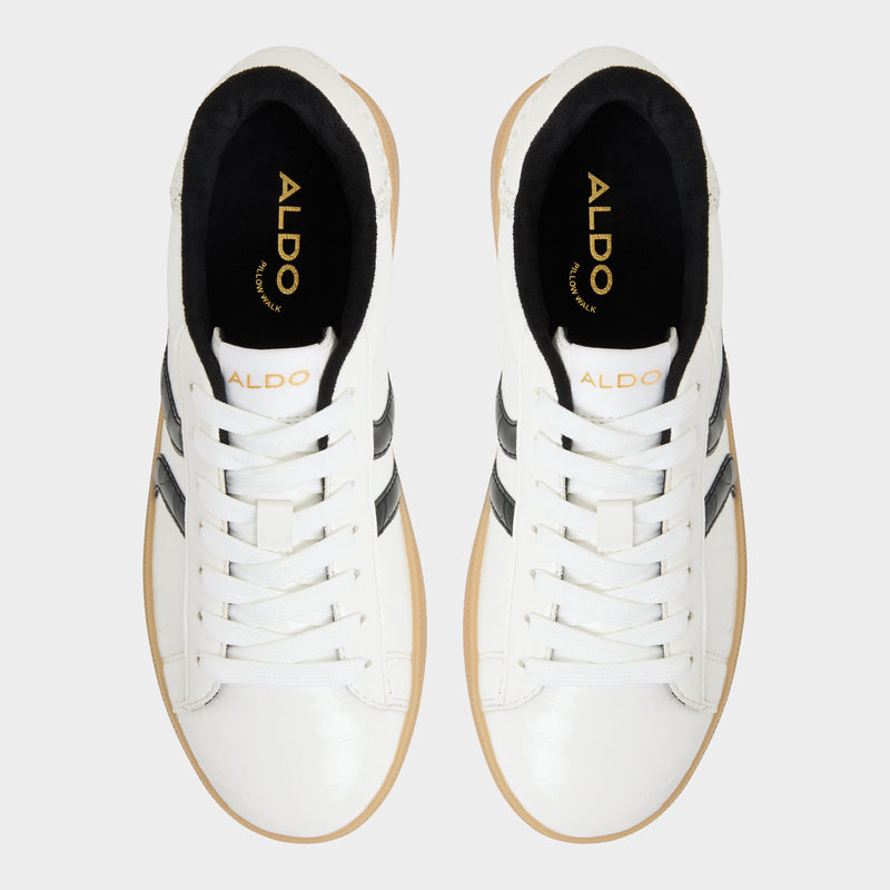 Chicsneaker2