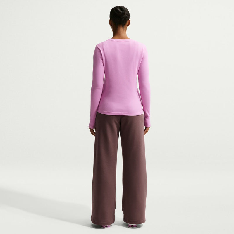 Womens wide-leg fleece pants, dark brown; rear view with elastic waistband