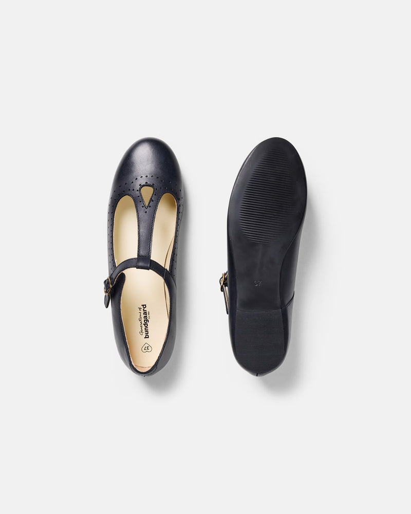 Fawn Black