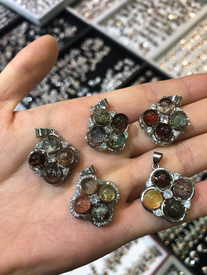 Garden quartz pendent