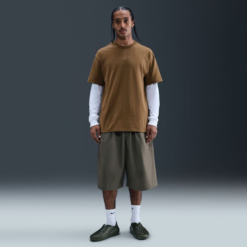 Men's mosswood brown crew-neck T-shirt with small Nike chest logo