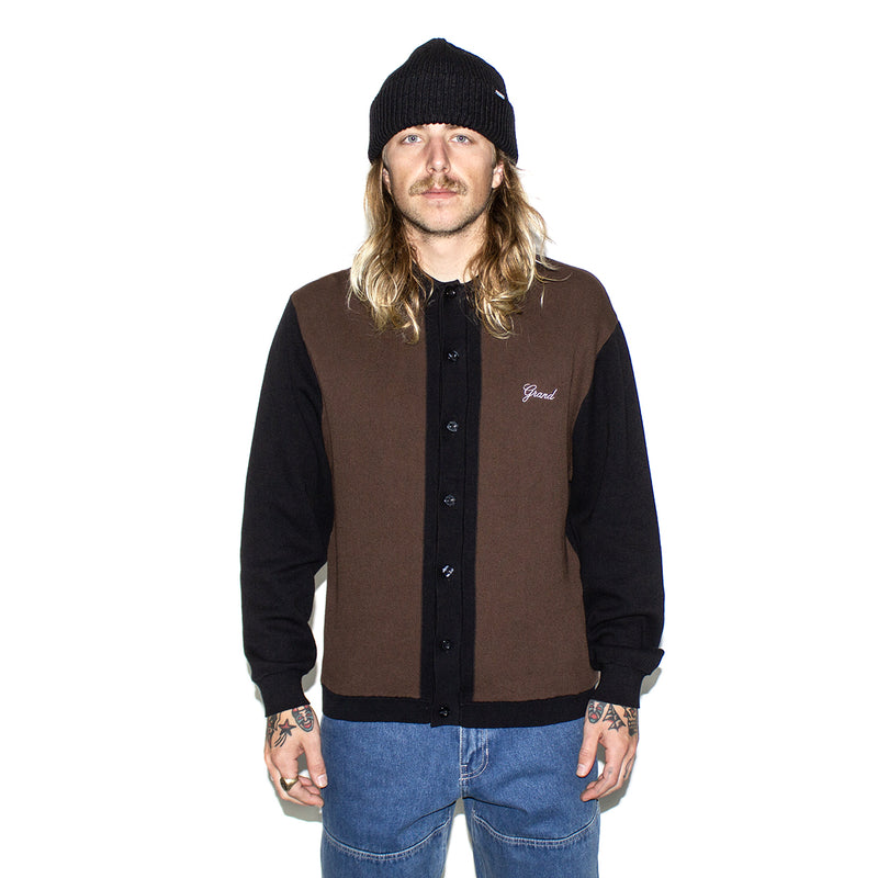Grand Collection | Knit Button-Up Sweater Color : Black / Brown