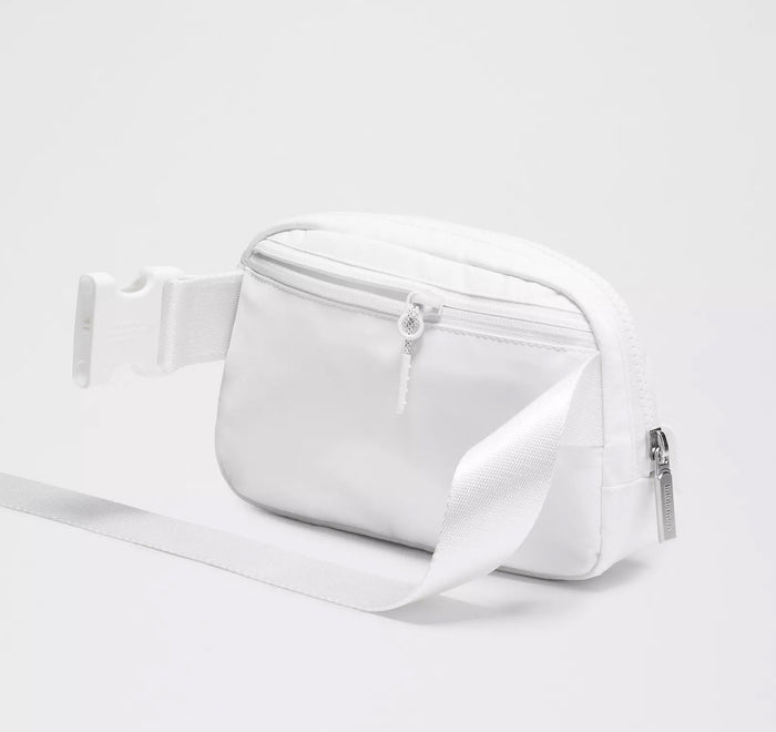 Lambda Kappa Sigma lululemon Everywhere Belt Bag - White