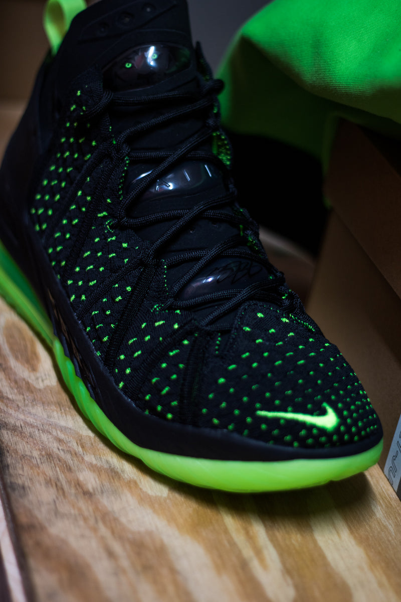 LEBRON XVIII "ELECTRIC GREEN"