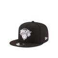 NEW YORK KNICKS 9FIFTY SNAPBACK BLACK/WHITE