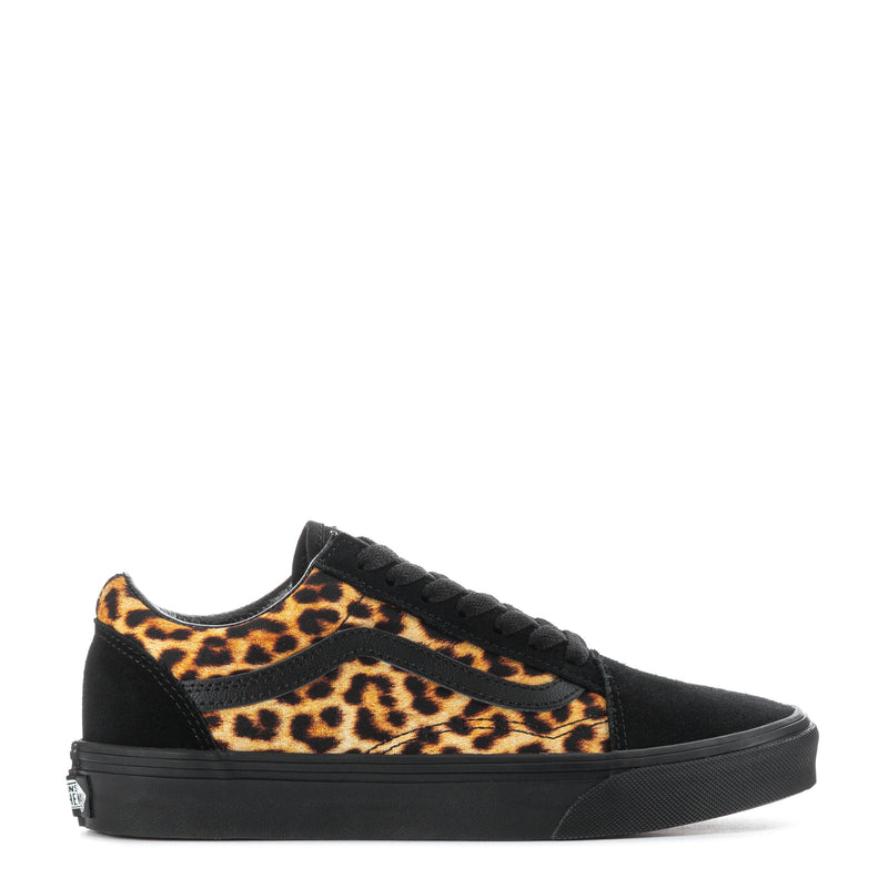 Women's low-top sneakers with black canvas and leopard print side stripe