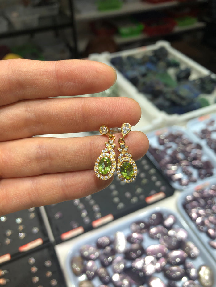 Olivine earing