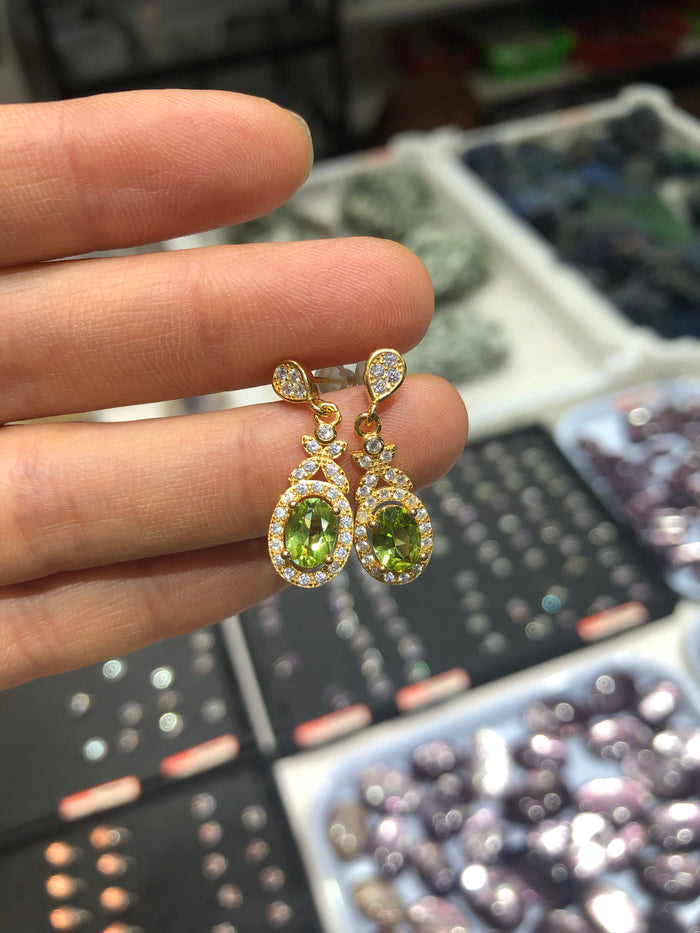 Olivine earing