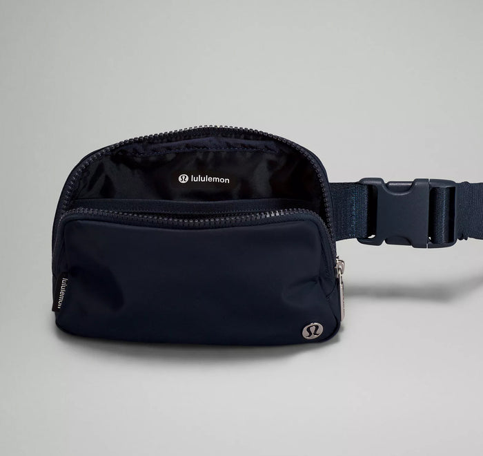 Omega Phi Alpha lululemon Everywhere Belt Bag - True Navy