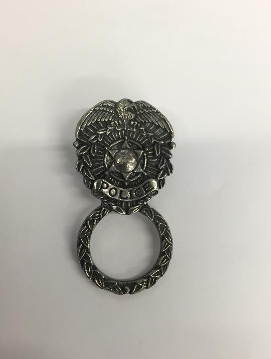 POLICE SUNGLASS HOLDER PIN