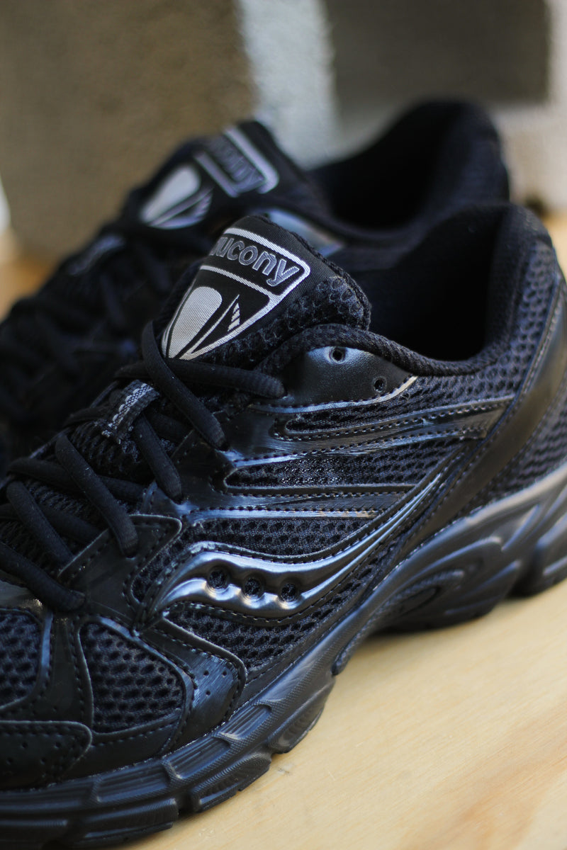 SAUCONY RIDE MILLENNIUM "BLACK/BLACK"