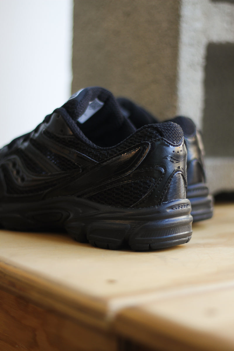 SAUCONY RIDE MILLENNIUM "BLACK/BLACK"