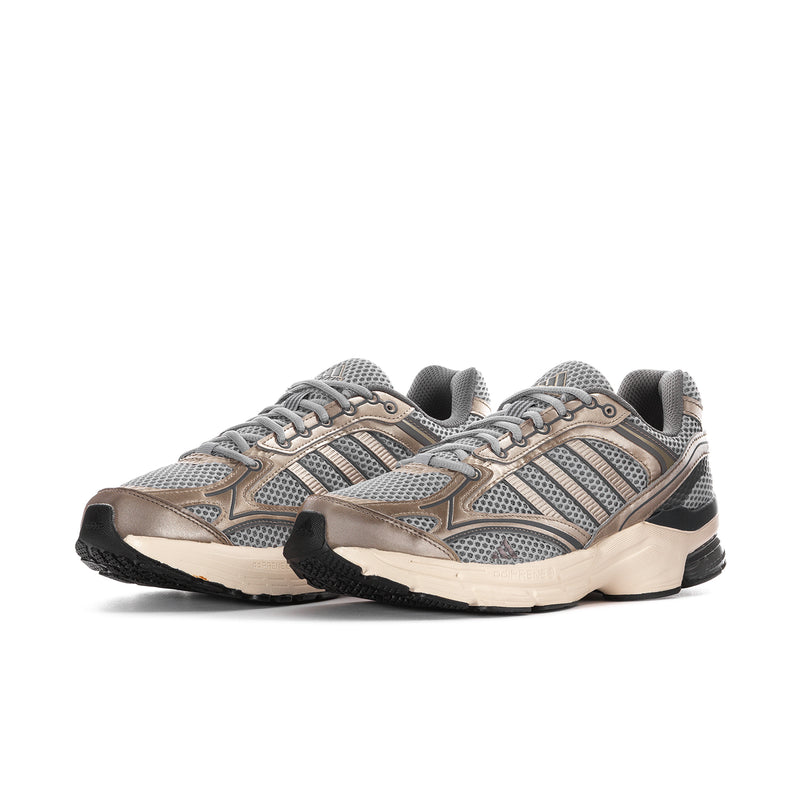 Men's running sneakers, gray and taupe with perforated mesh and lace-up front