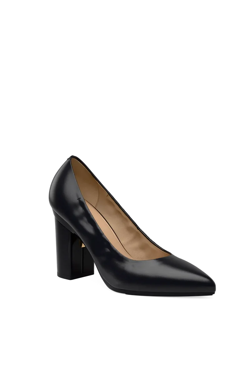 The Pump - Coal Stretch Leather 4 Block
