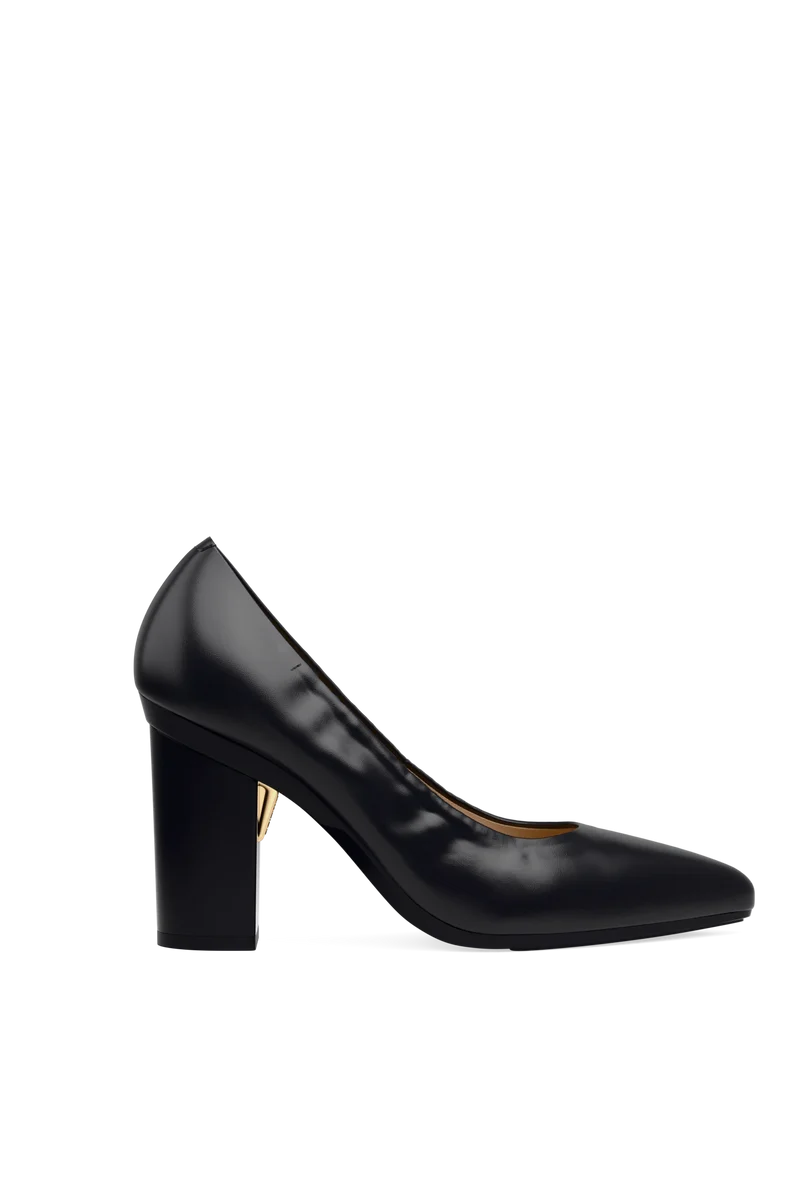 The Pump - Coal Stretch Leather 4 Block