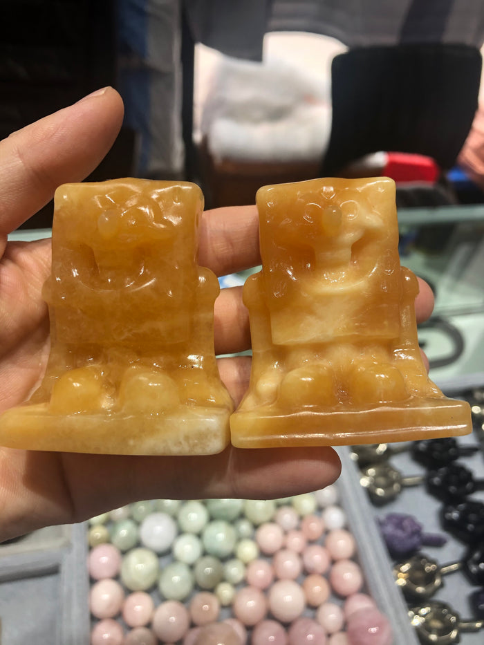Yellow calcite Spongebob Squarepants